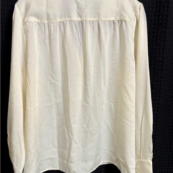 Lands’ End Ivory Satin Look Blouse XL Office Classic Minimalist Fall Peasant EUC - Picture 4 of 9